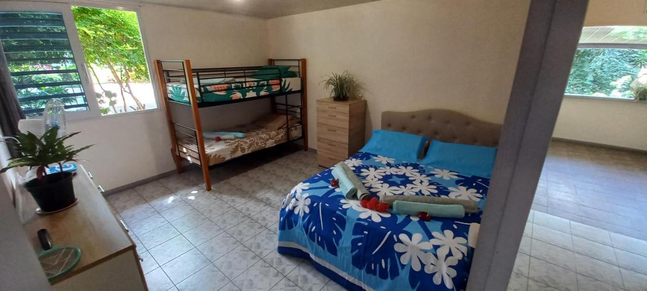 Pension Toka Eva Nuku Hiva Exterior foto